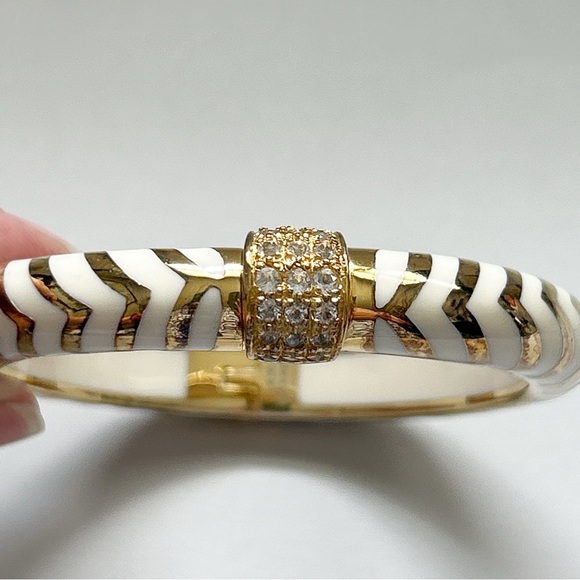 Vintage Angelique de Paris Mata Hari 18 Karat Gold Vermeil Cream Bangle Bracelet - Picture 3 of 13